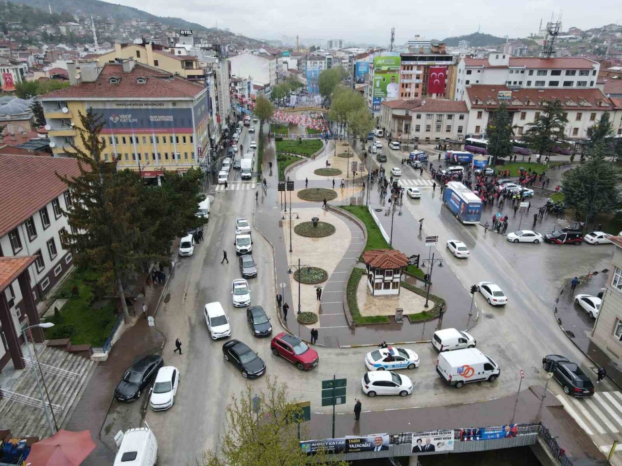 Togg’a Kastamonu’da yoğun ilgi: Karanfillerle karşılandı