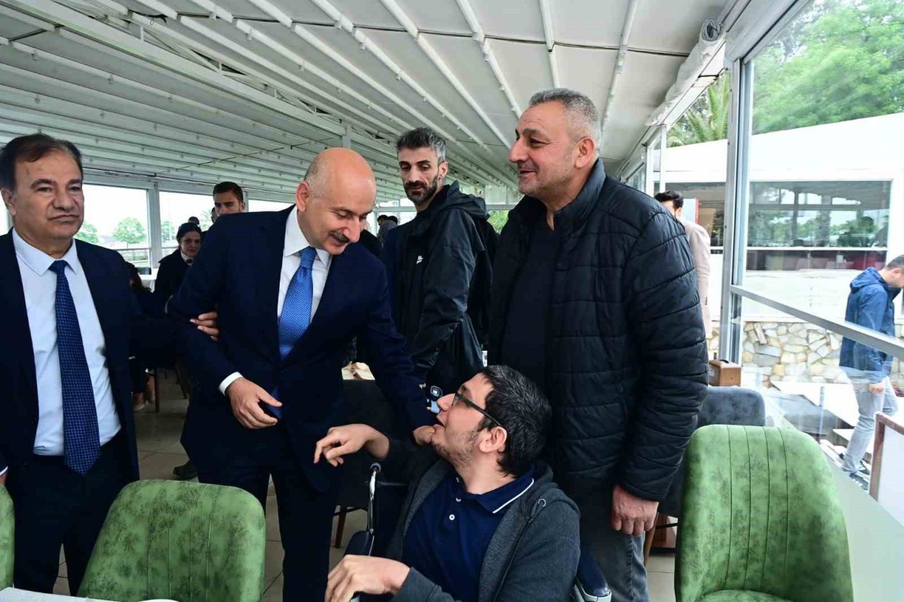 Bakan Karaismailoğlu: “Bütün Türkiye düşmanları bir cephede birleşmişler”
