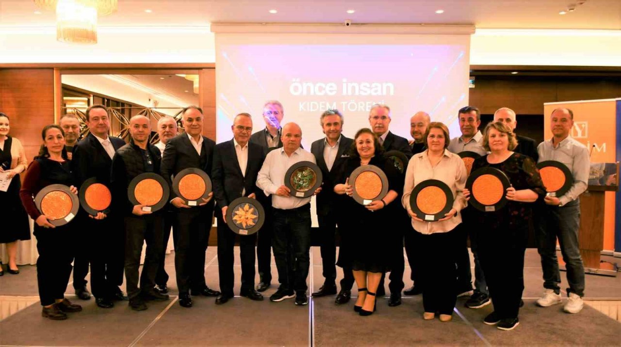 Yeşim’de kıdem ödülleri sahiplerini buldu