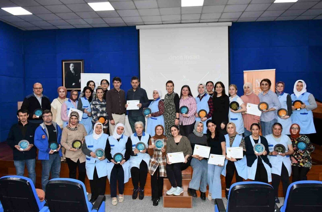 Yeşim’de kıdem ödülleri sahiplerini buldu