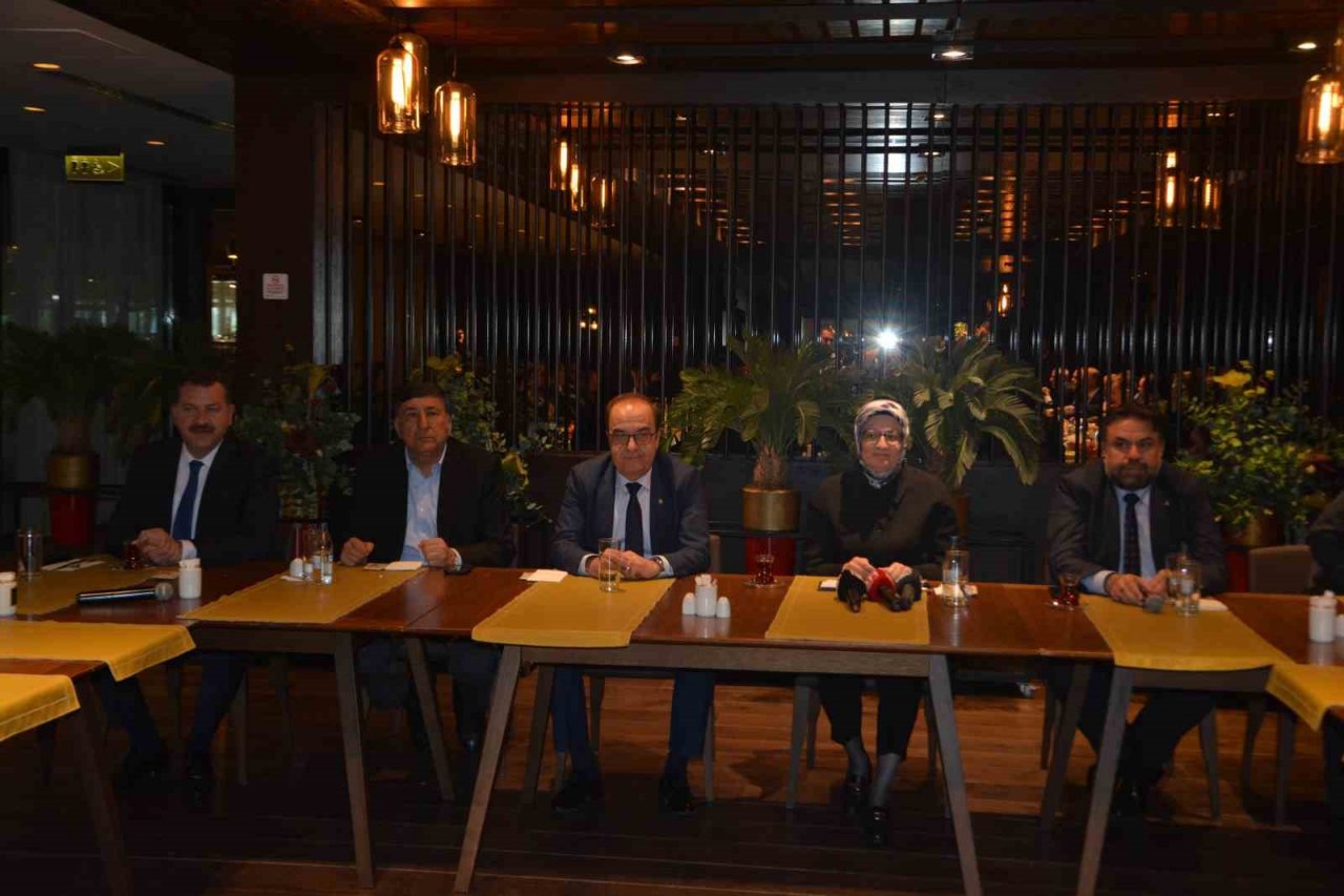 AK Parti iş dünyası ile bir araya geldi