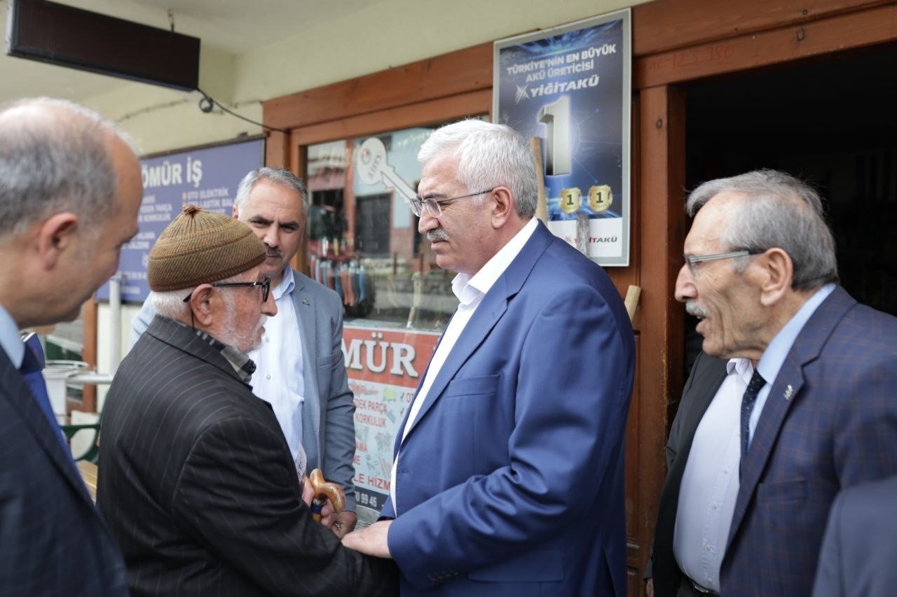 Öz’den AK Parti teşkilat mensuplarına teşekkür