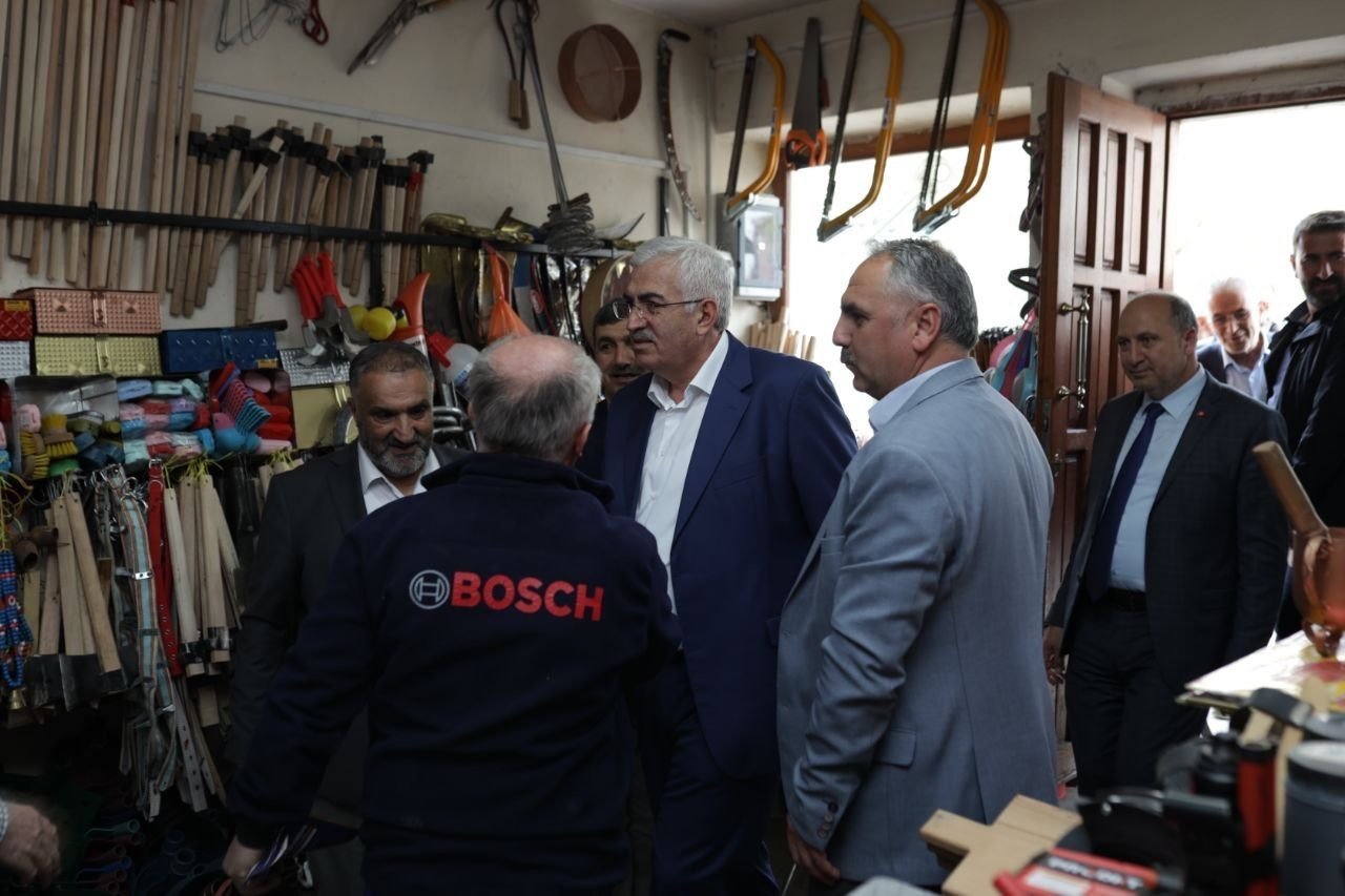 Öz’den AK Parti teşkilat mensuplarına teşekkür
