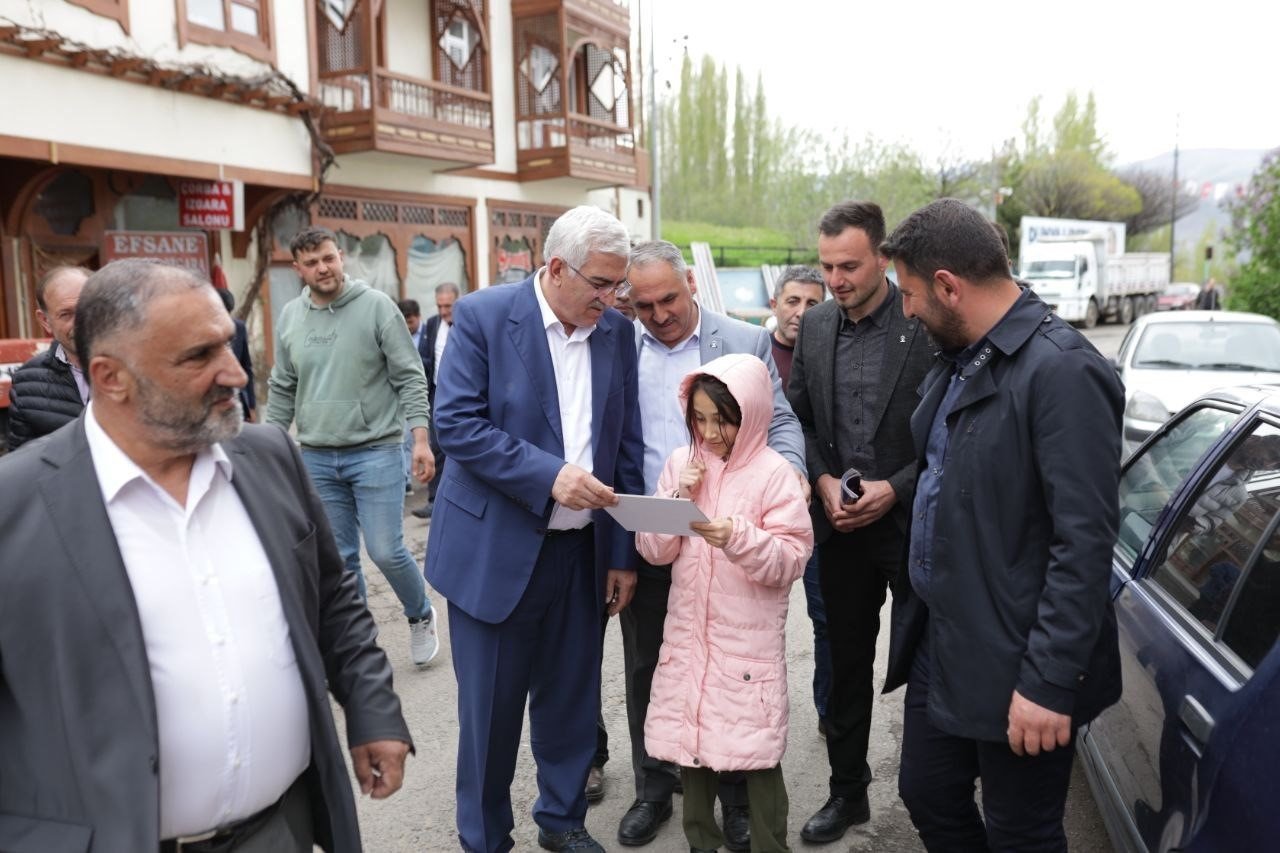 Öz’den AK Parti teşkilat mensuplarına teşekkür