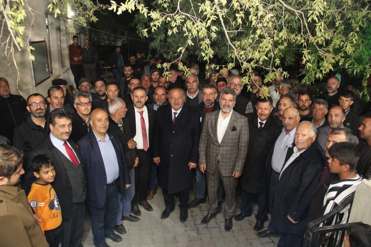 AK Parti milletvekilleri seçim çalışmalarına Köylerde devam ediyor