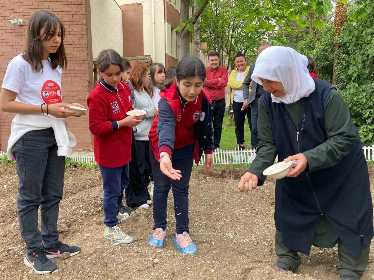 Ortaokul öğrencileri Türkiye’nin ata tohumlarını yetiştirecek