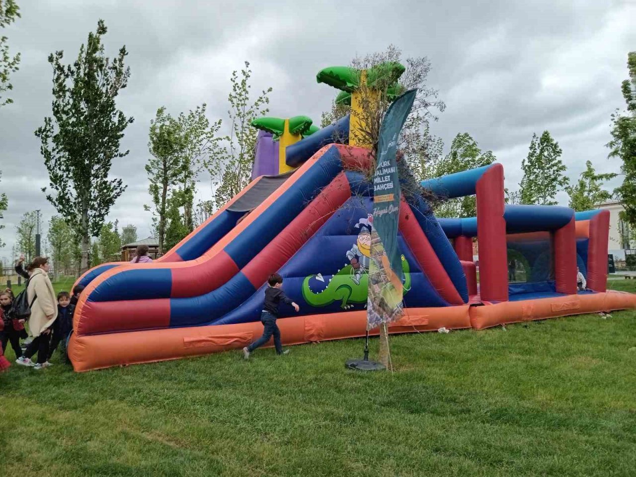 Atatürk Havalimanı Millet Bahçesi’nin ilk etabı açıldı