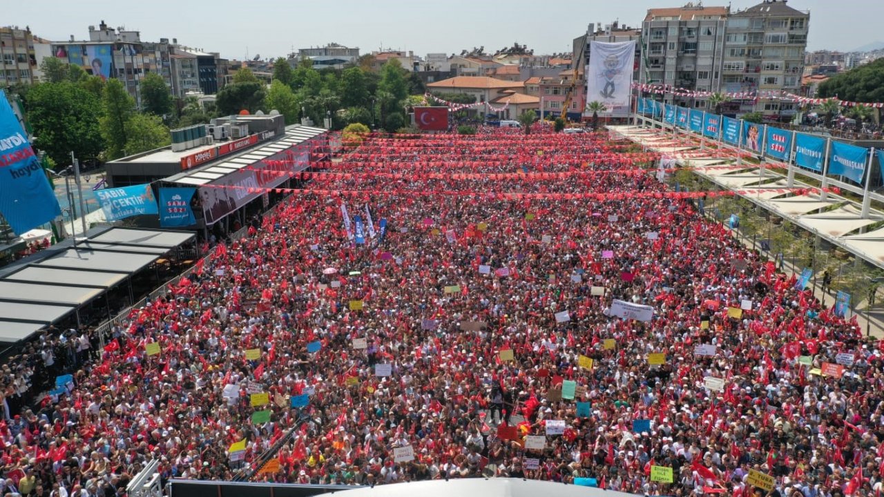 Başkan Çerçioğlu: “İki kırmızı çizgimiz var, bayrak ve vatan”