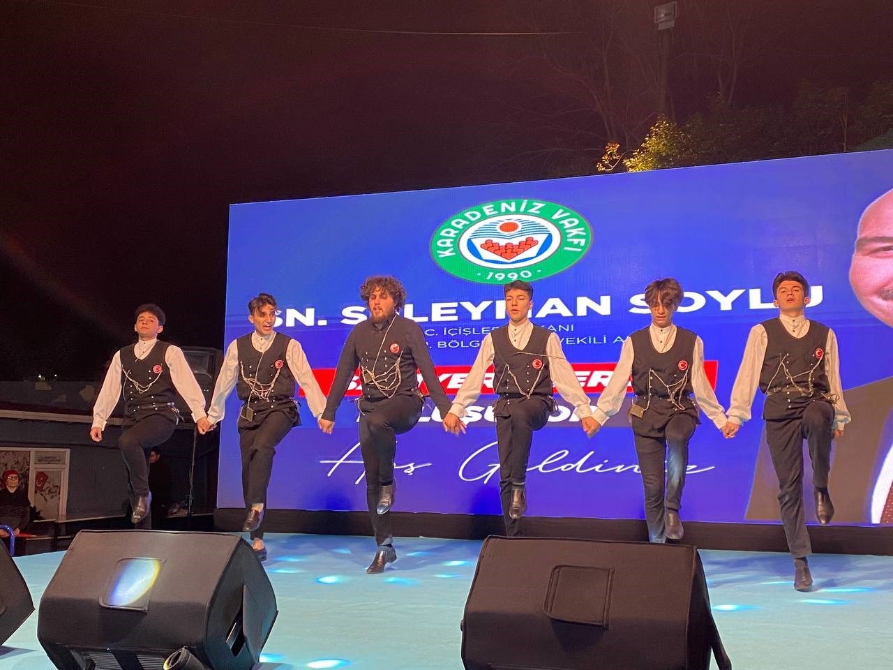 Bakan Soylu: "Tayyip Erdoğan gitsin diye tepiniyorlar. Erdoğan 14 Mayıs’tan sonra gelecek, biz de sizin üzerinizde tepineceğiz"