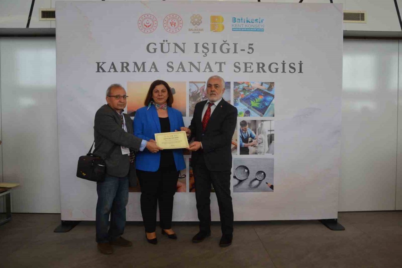 "Gün Işığı" karma sergisi açıldı