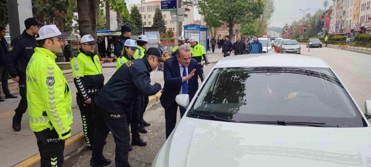 Bozüyük’te sürücülere uygulamalı eğitim ve bilgilendirme yapıldı