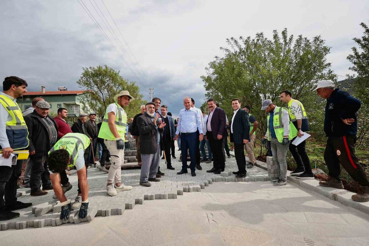 Başkan Zolan baba ocağında hemşehrileriyle kucaklaştı