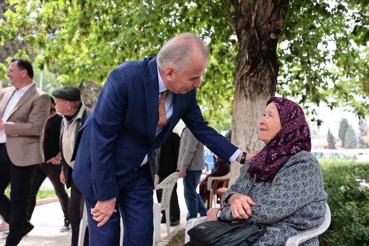 Başkan Zolan baba ocağında hemşehrileriyle kucaklaştı
