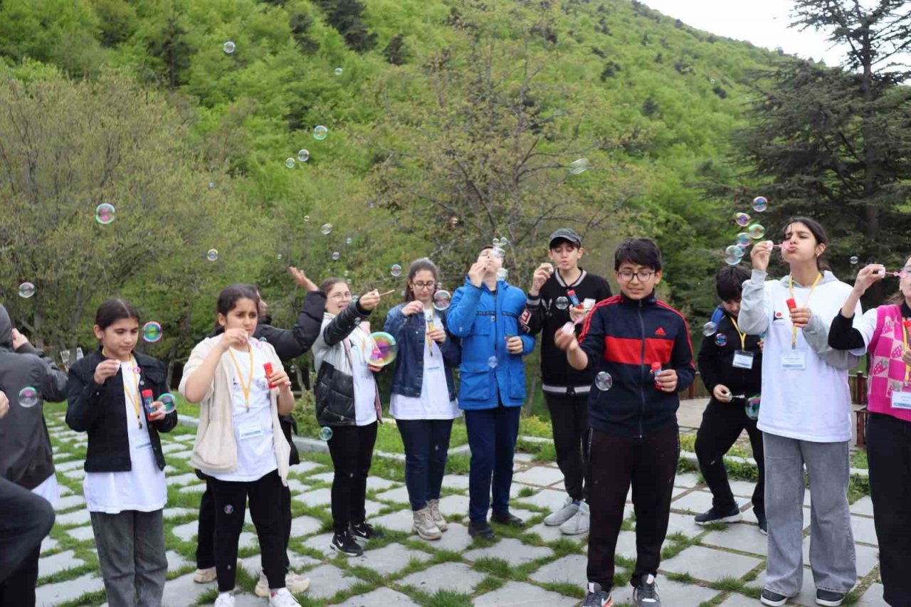 Amasya’da çocuklara ‘Fatih’in izinde matematik ve teknoloji’ eğitimi