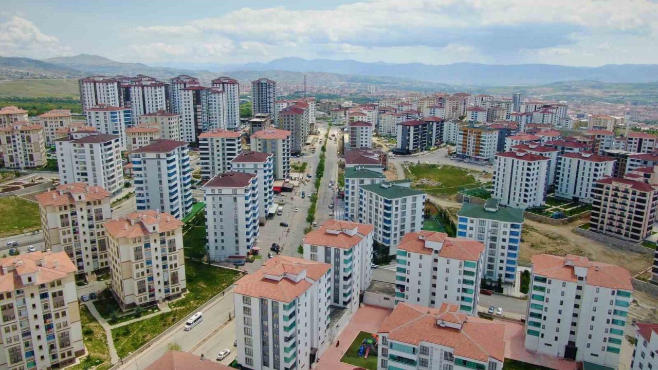 Elazığ Emlakçılar Odası Başkanı Albayrak: "Yıkılan binalar yapıldıktan sonra kira fiyatları düşecektir"