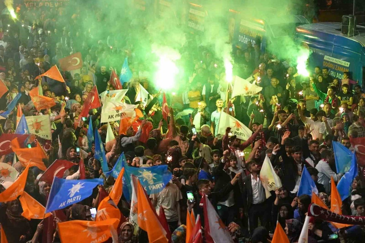 Gül, Fadıloğlu ile Şahin, vatandaşların sorunlarını dinledi