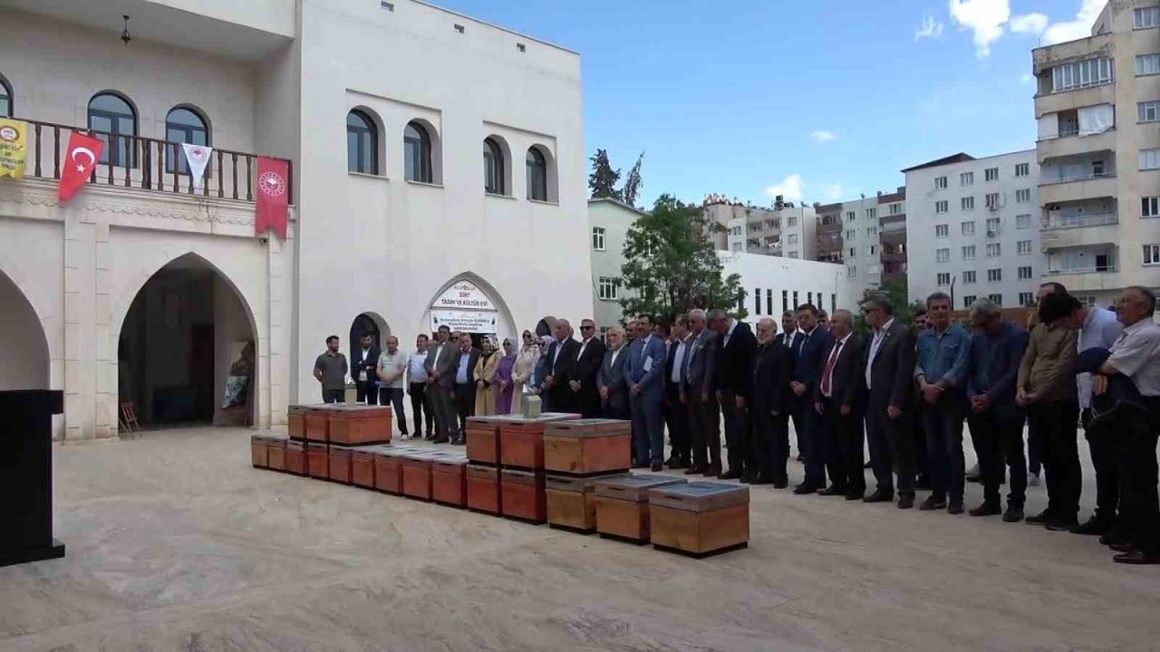 Siirt’te 295 arıcıya 11 milyon 221 bin lira tutarında arılı kovanı dağıtıldı