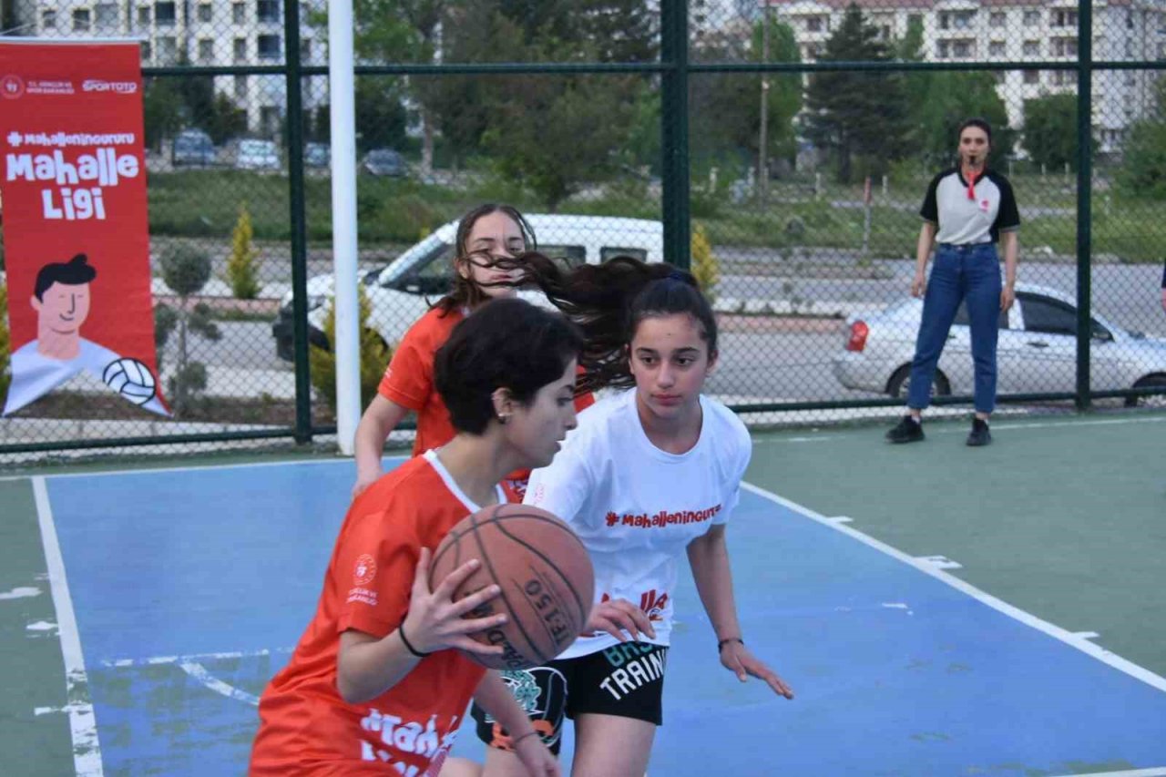 Elazığ’da mahalle ligi müsabakaları sona erdi