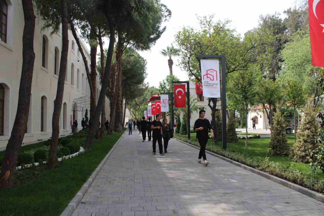 İzmirlilerin yeni buluşma noktası: "İzmir Kültür ve Sanat Fabrikası"