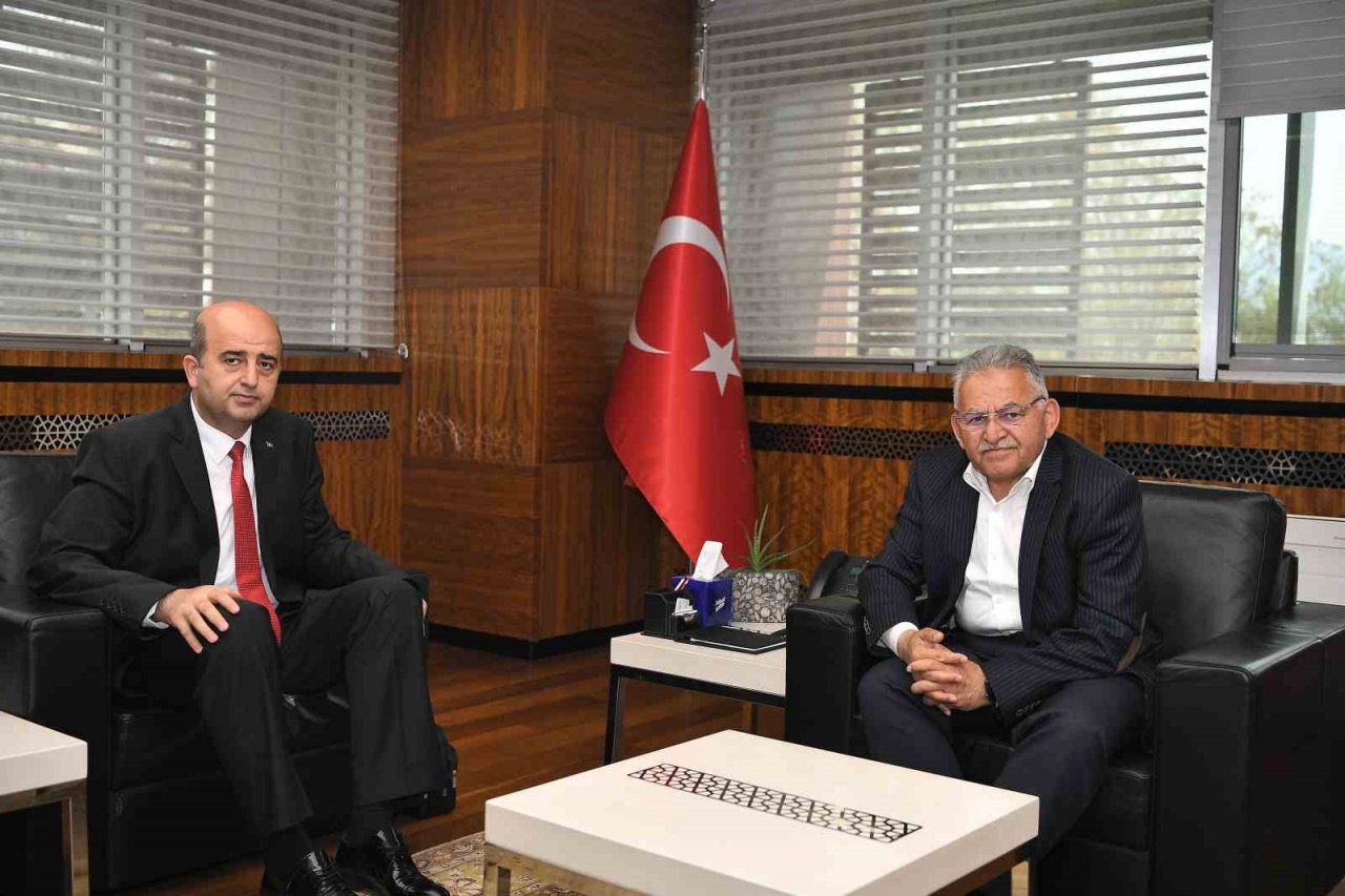 Başkan Büyükkılıç’a kamu kurumu yöneticilerinden ziyaret