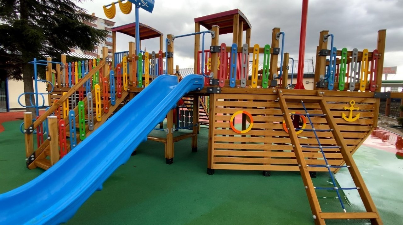 Büyükşehir’in Çocuk Kütüphanesi ve Müzik Okulu açılış için gün sayıyor