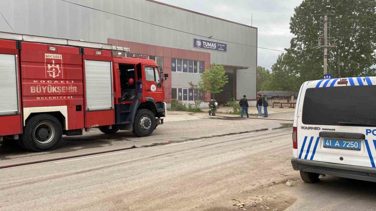 Talaşlar tutuşunca mobilya atölyesinde yangın çıktı