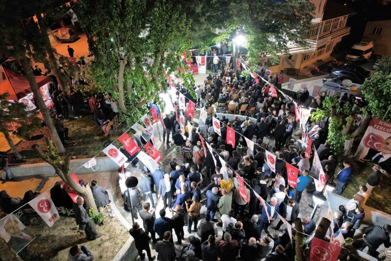 Denizli MHP’den miting gibi aday tanıtım toplantısı