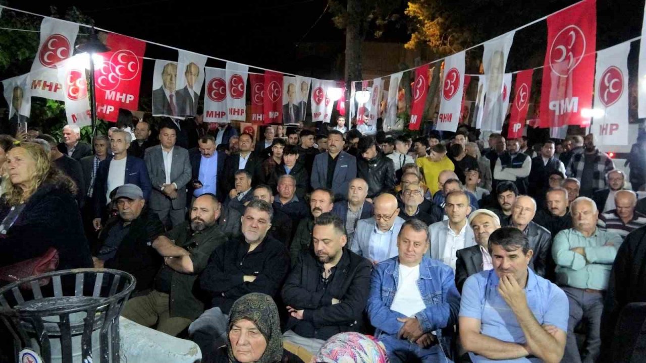 Denizli MHP’den miting gibi aday tanıtım toplantısı