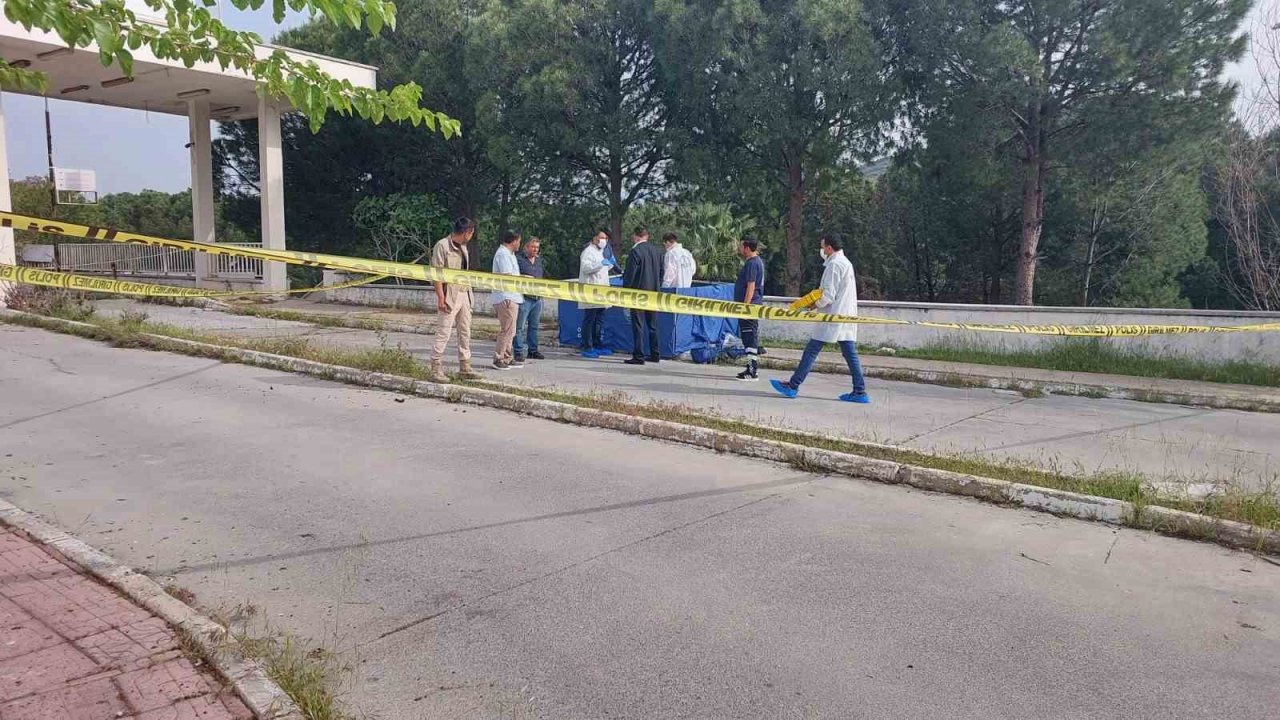Milas’ta hastane önünde kadın cesedi bulundu