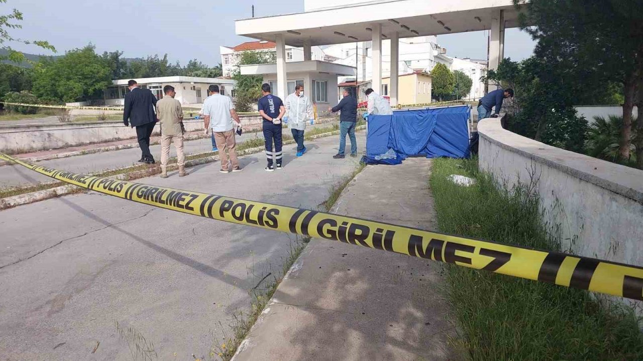 Milas’ta hastane önünde kadın cesedi bulundu