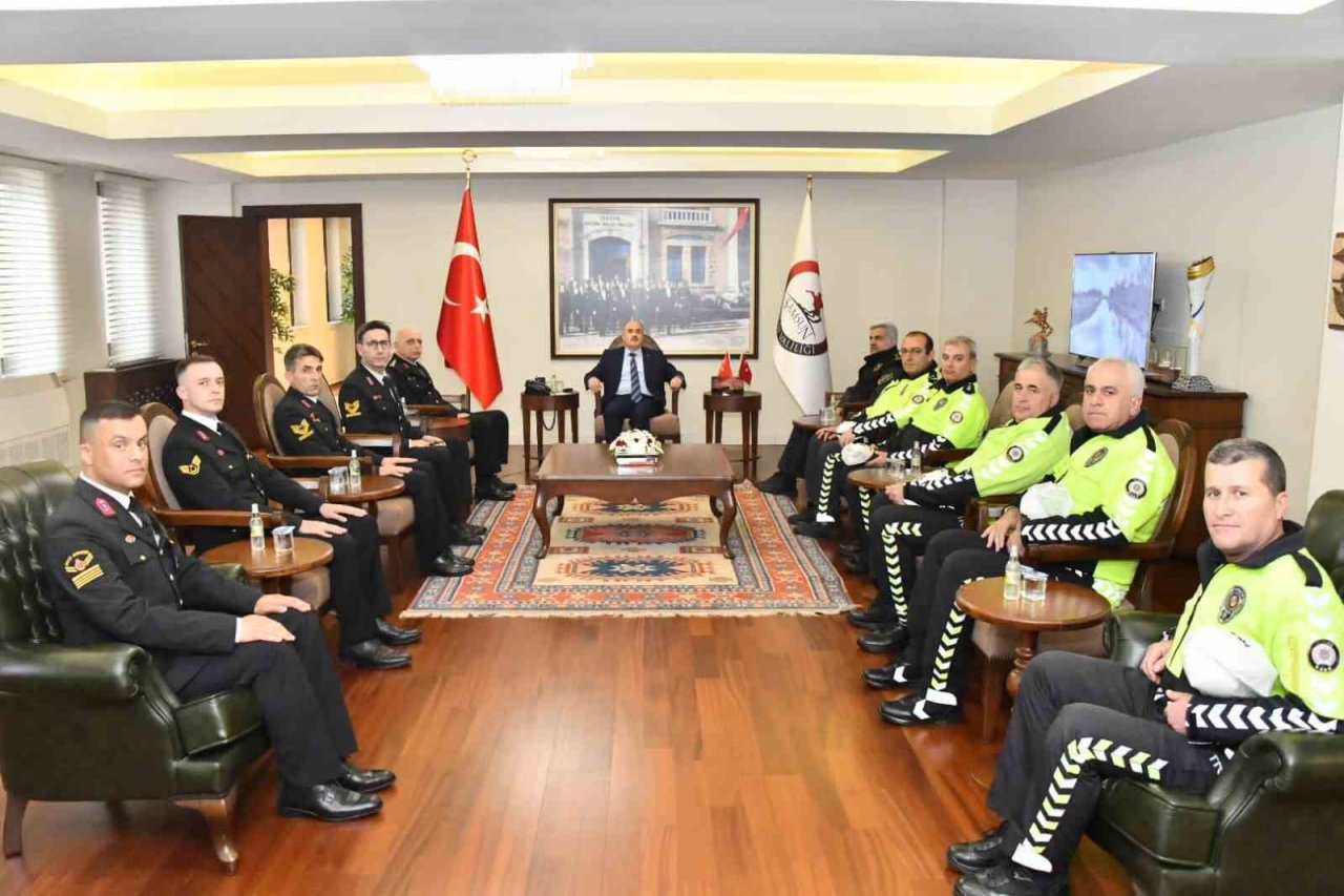 Vali Dağlı’dan kolluk kuvvetlerine başarı belgesi