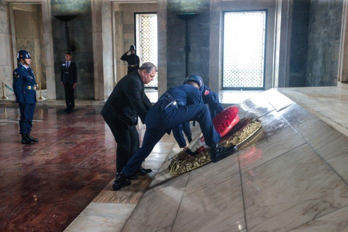 Samsunspor’un şampiyonluk kupası Anıtkabir’de