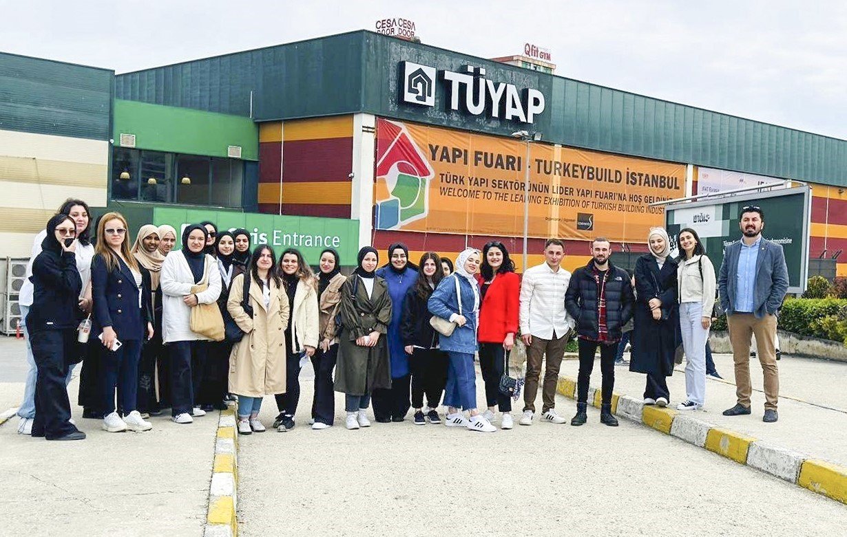 SUBÜ’lü öğrenciler TÜYAP Fuarı’nda yenilikleri incelediler