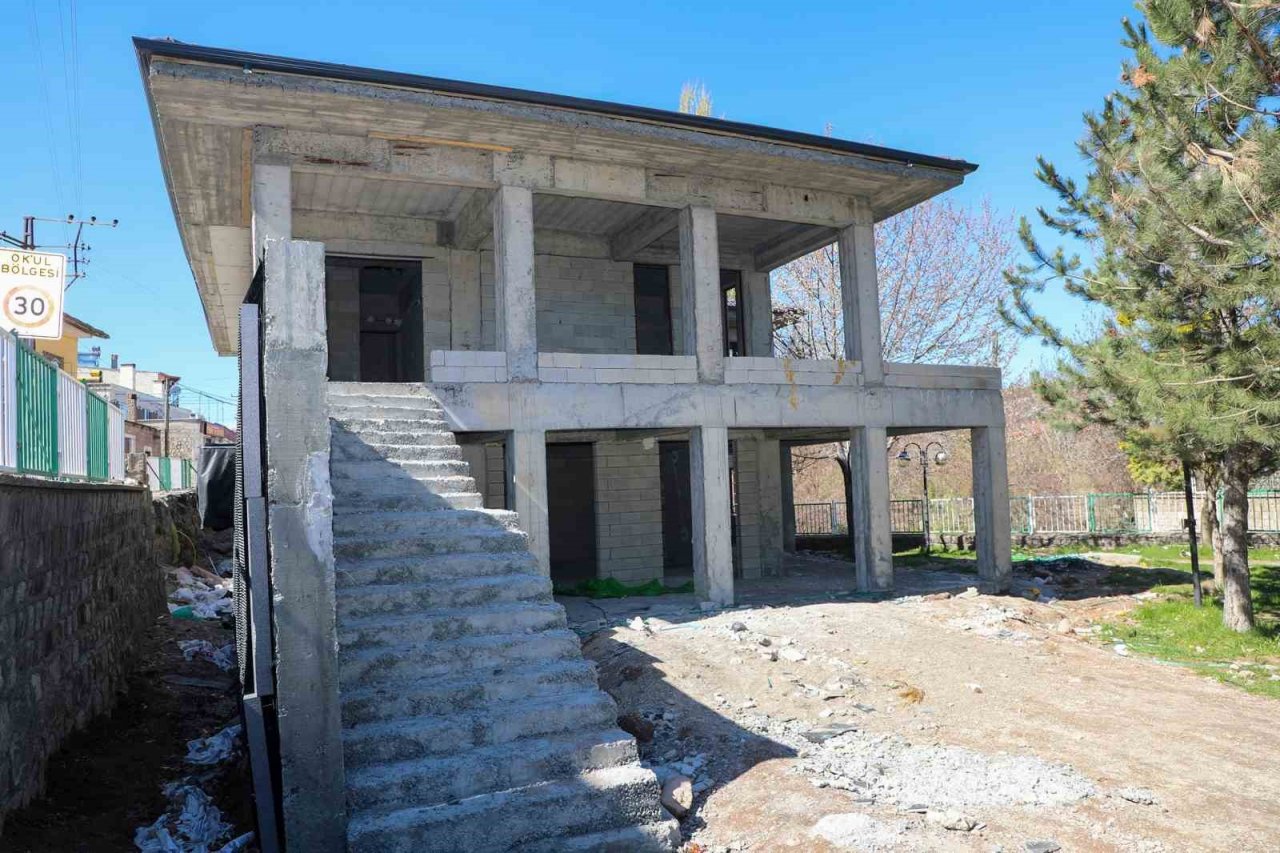 Talas’ın çok yönlü sosyal tesis atağı devam ediyor