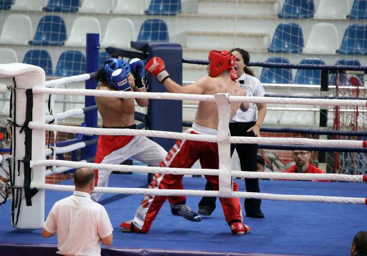 Tokat’ta ’Türkiye Kick Boks Şampiyonası’nın açılışı gerçekleştirildi