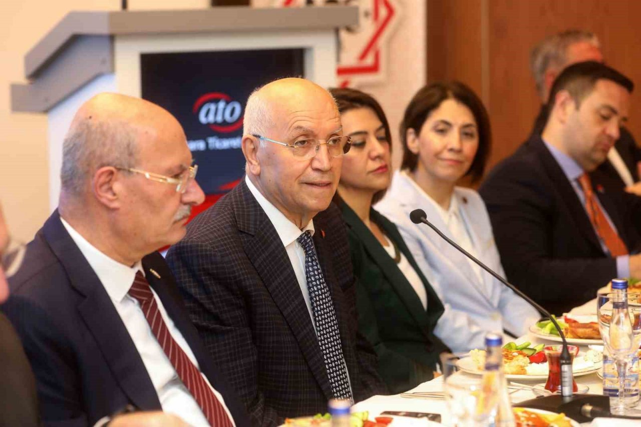 Başkan Yaşar, ATO yönetimiyle buluştu