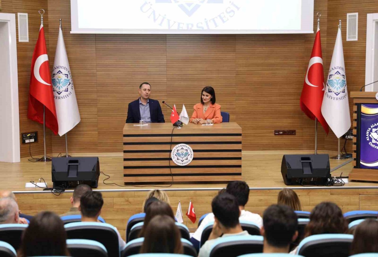 ALKÜ’de engelsiz spor konuşuldu