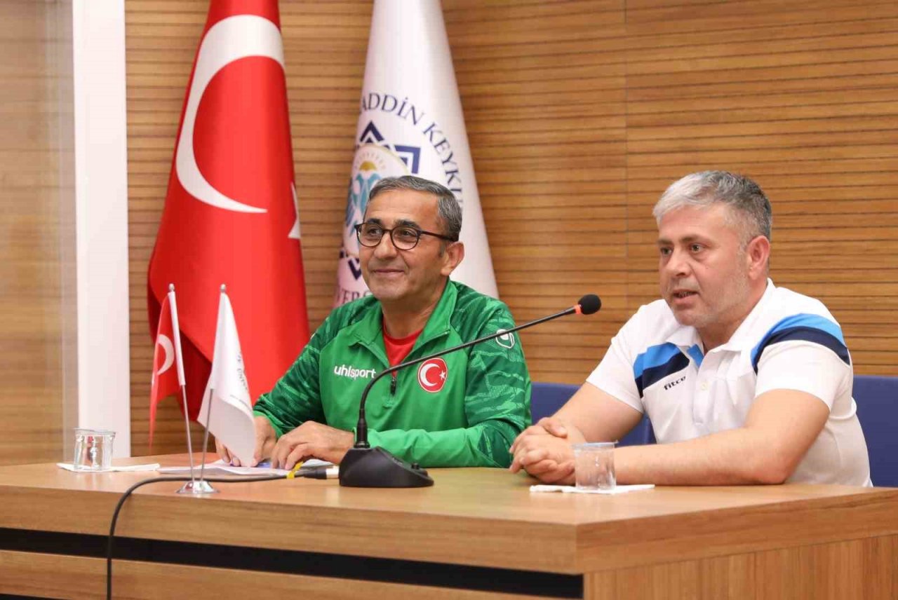 ALKÜ’de engelsiz spor konuşuldu