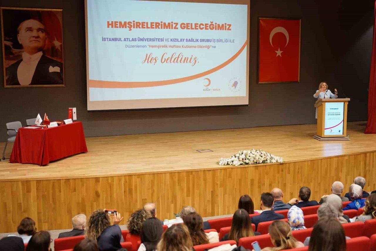 Hemşireler Günü “Hemşireler Geleceğimiz” başlığı altında ele alındı