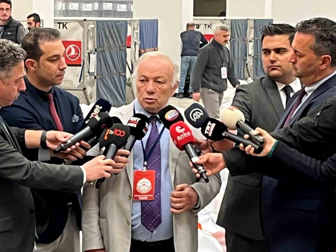 Yurt dışından getirilen 1 milyon 817 bin oy Ankara’da tasnif ediliyor