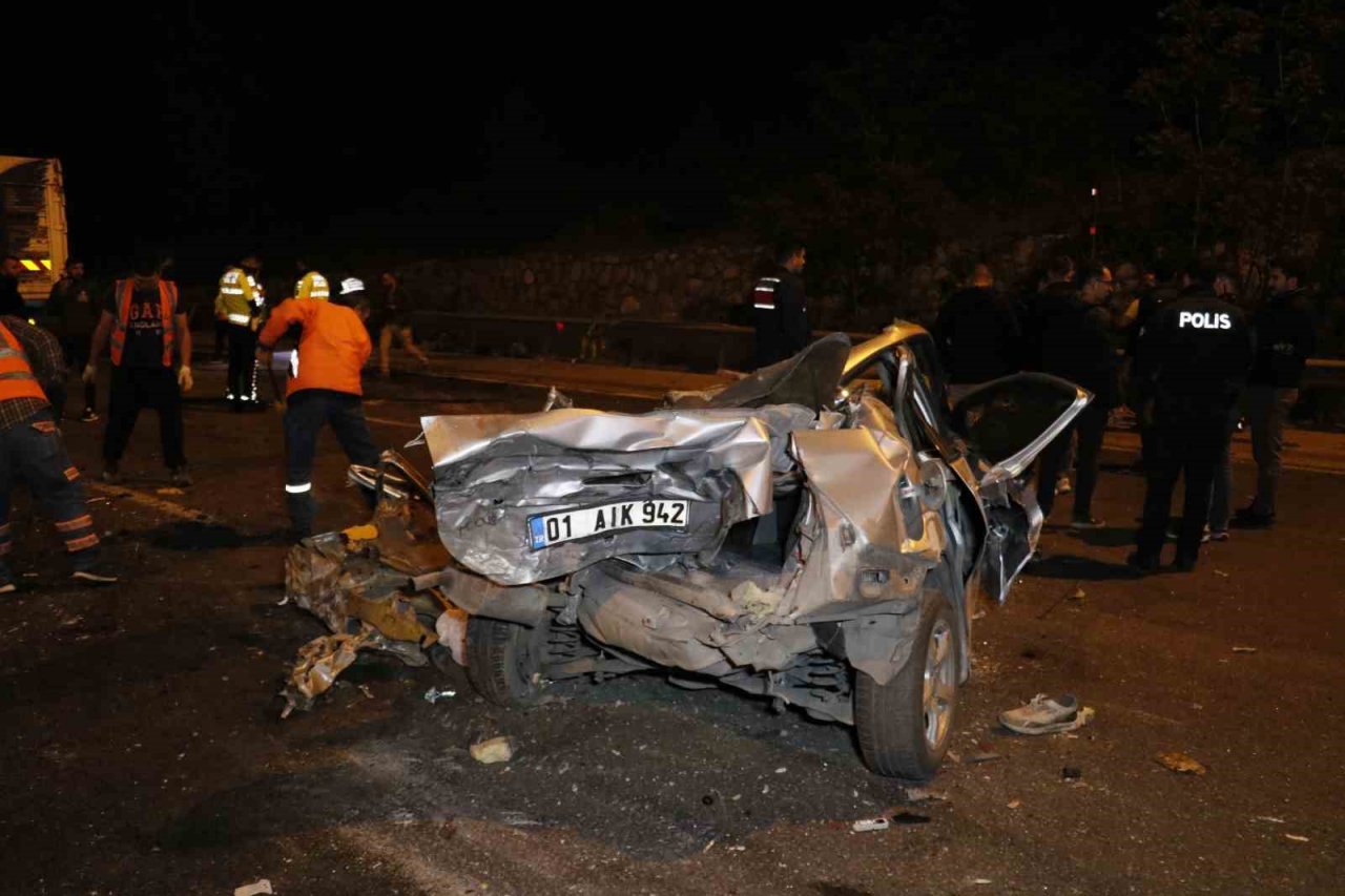 Adana’da 13 aracın karıştığı kazada kapanan otoyol ulaşıma açıldı