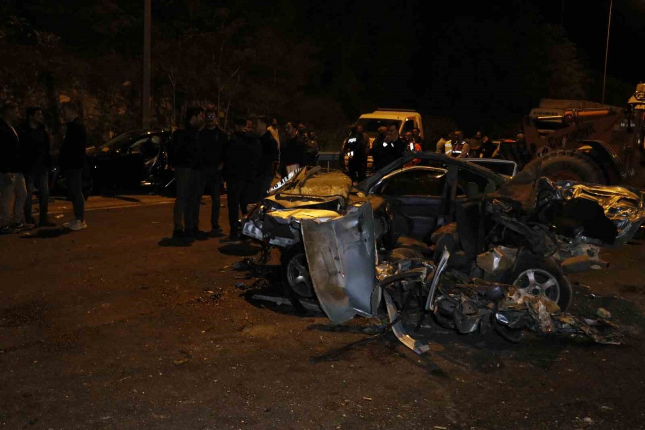 Adana’da 13 aracın karıştığı kazada kapanan otoyol ulaşıma açıldı