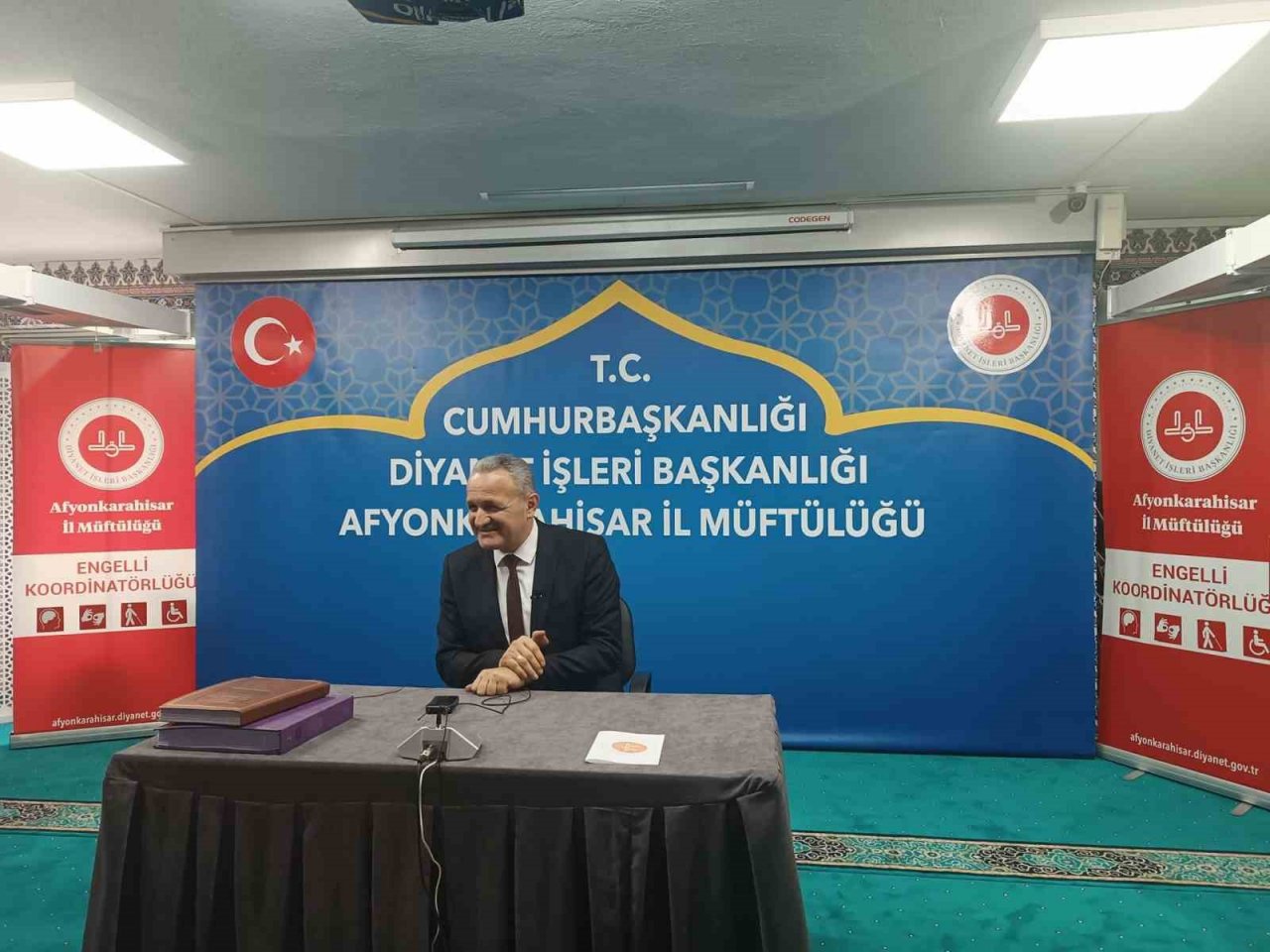 Afyonkarahisar’da ‘En Güvenliği Sığınağınız Aile’ konferansı