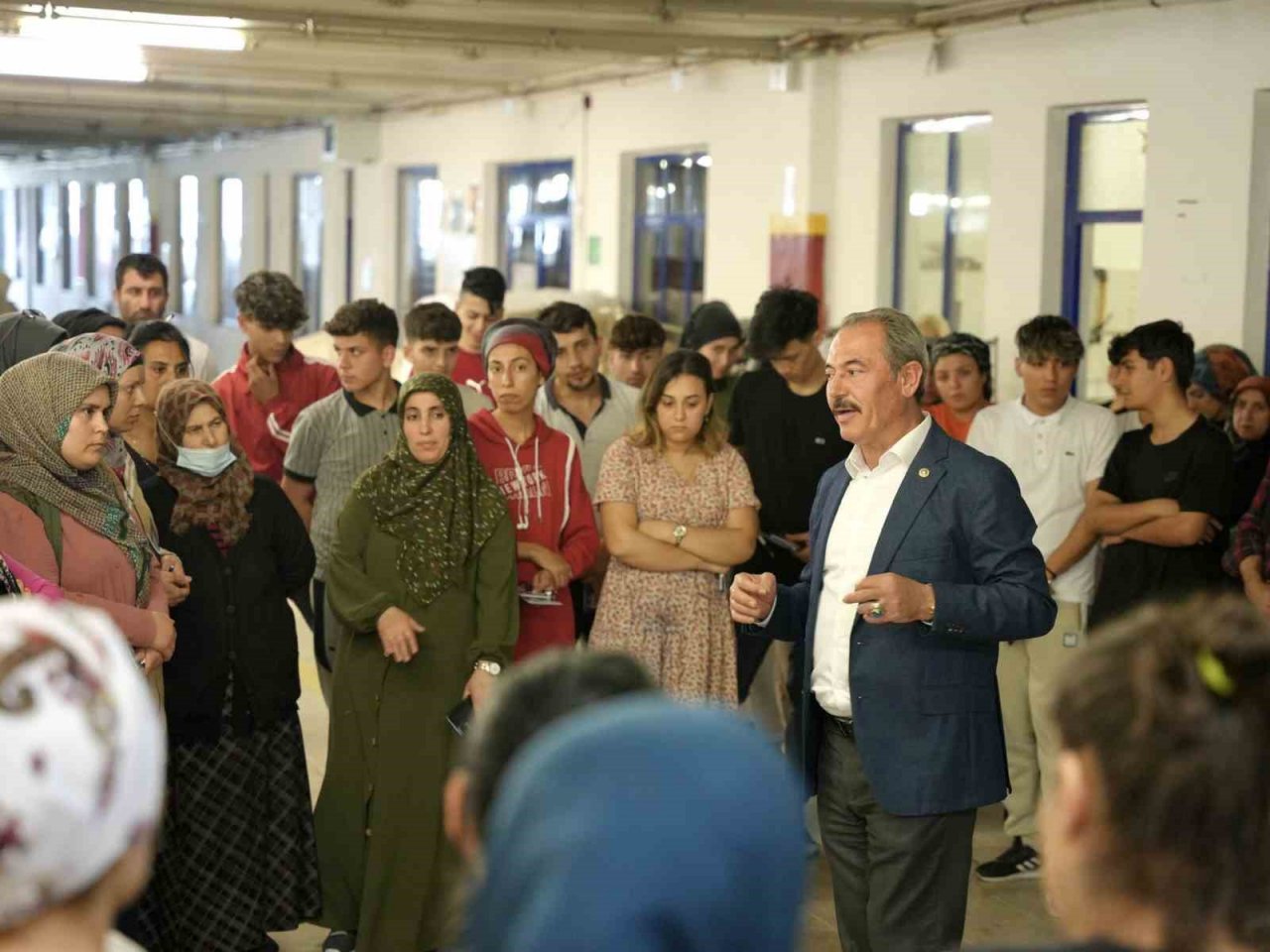 Milletvekili Şahin Tin, Denizli’yi karış karış geziyor