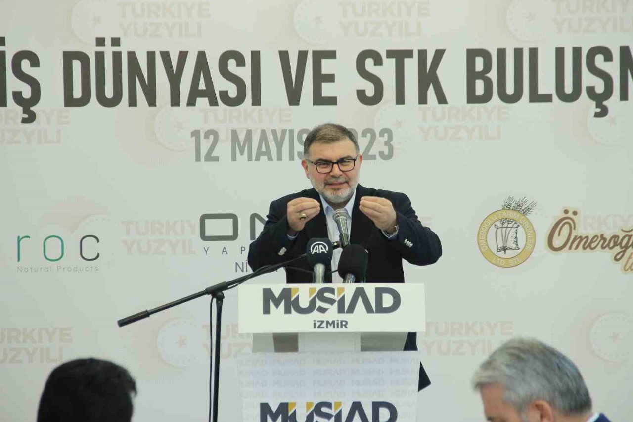 Bakan Kasapoğlu, İzmir’de iş dünyasıyla bir araya geldi
