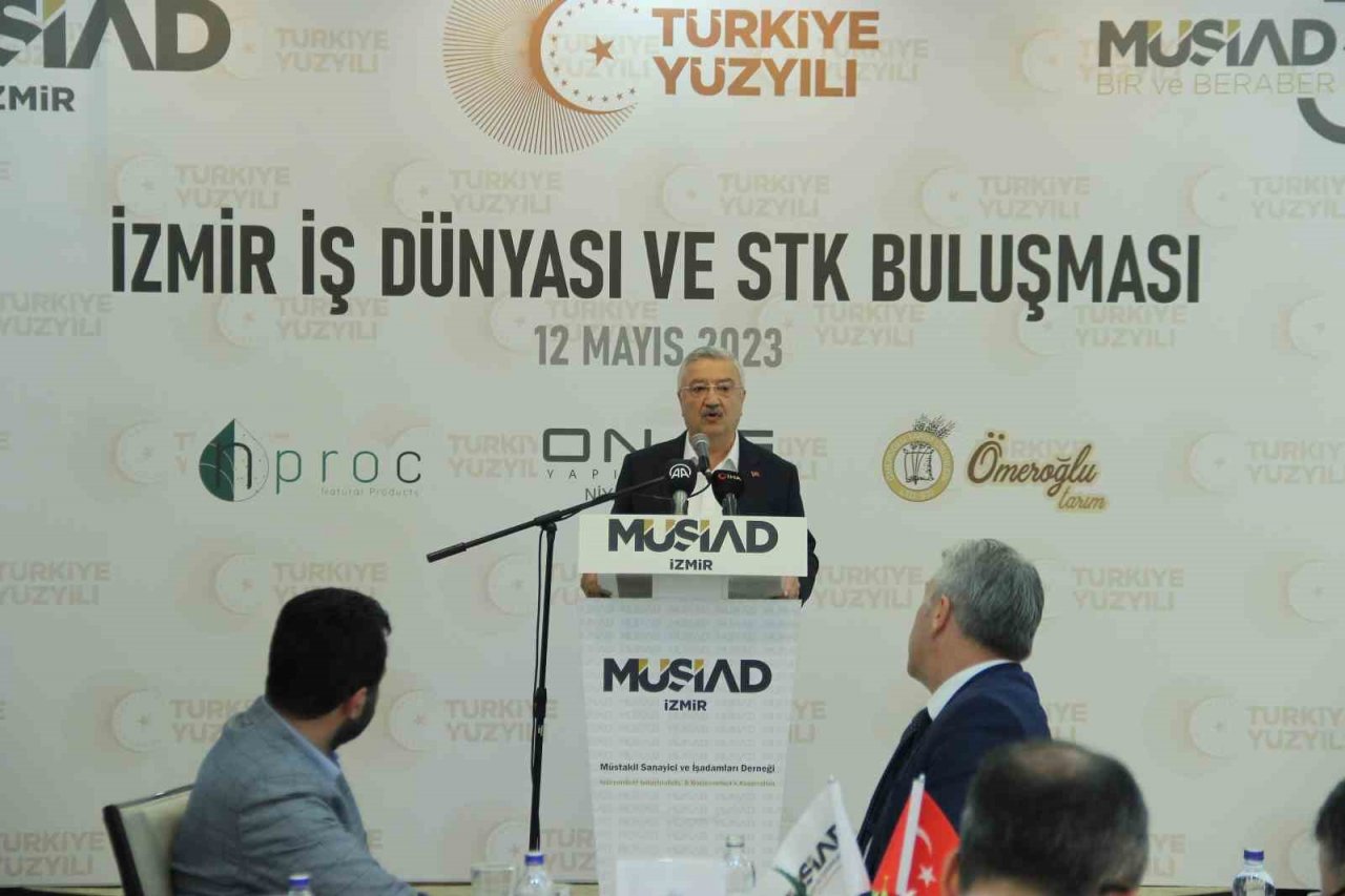Bakan Kasapoğlu, İzmir’de iş dünyasıyla bir araya geldi