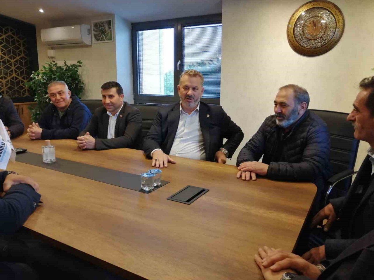 AK Parti Milletvekili adayı Turan: “Kasetle genel başkan olanlar şimdi kasetle siyaseti yönlendirerek güçlü büyük Türkiye’yi engellemeye çalışıyorlar”