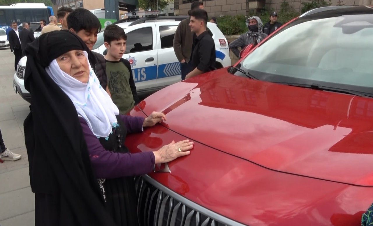 Togg, Anadolu rengi ile Alparslan diyarı Muş’ta tanıtıldı