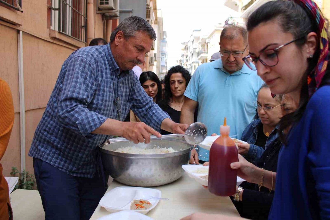 Efeler Ziraat Odası’ndan bin 500 kişilik keşkek ve pilav hayrı