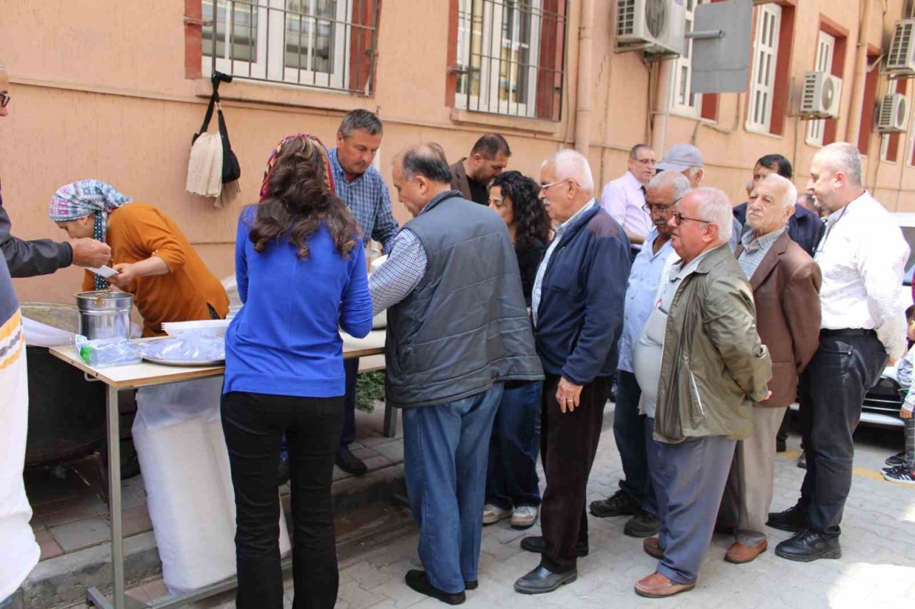 Efeler Ziraat Odası’ndan bin 500 kişilik keşkek ve pilav hayrı